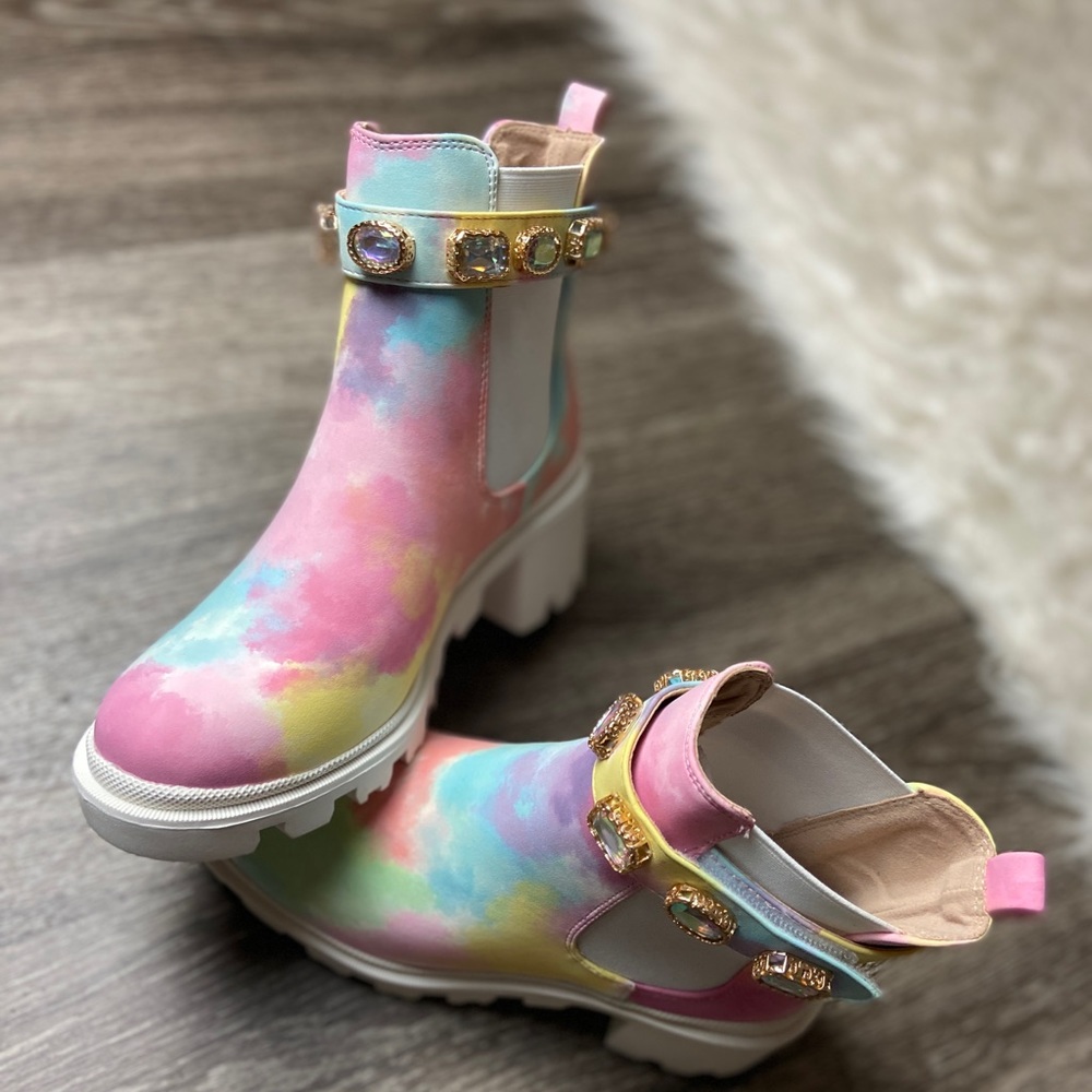 Mata Tie-Dye Ankle Booties